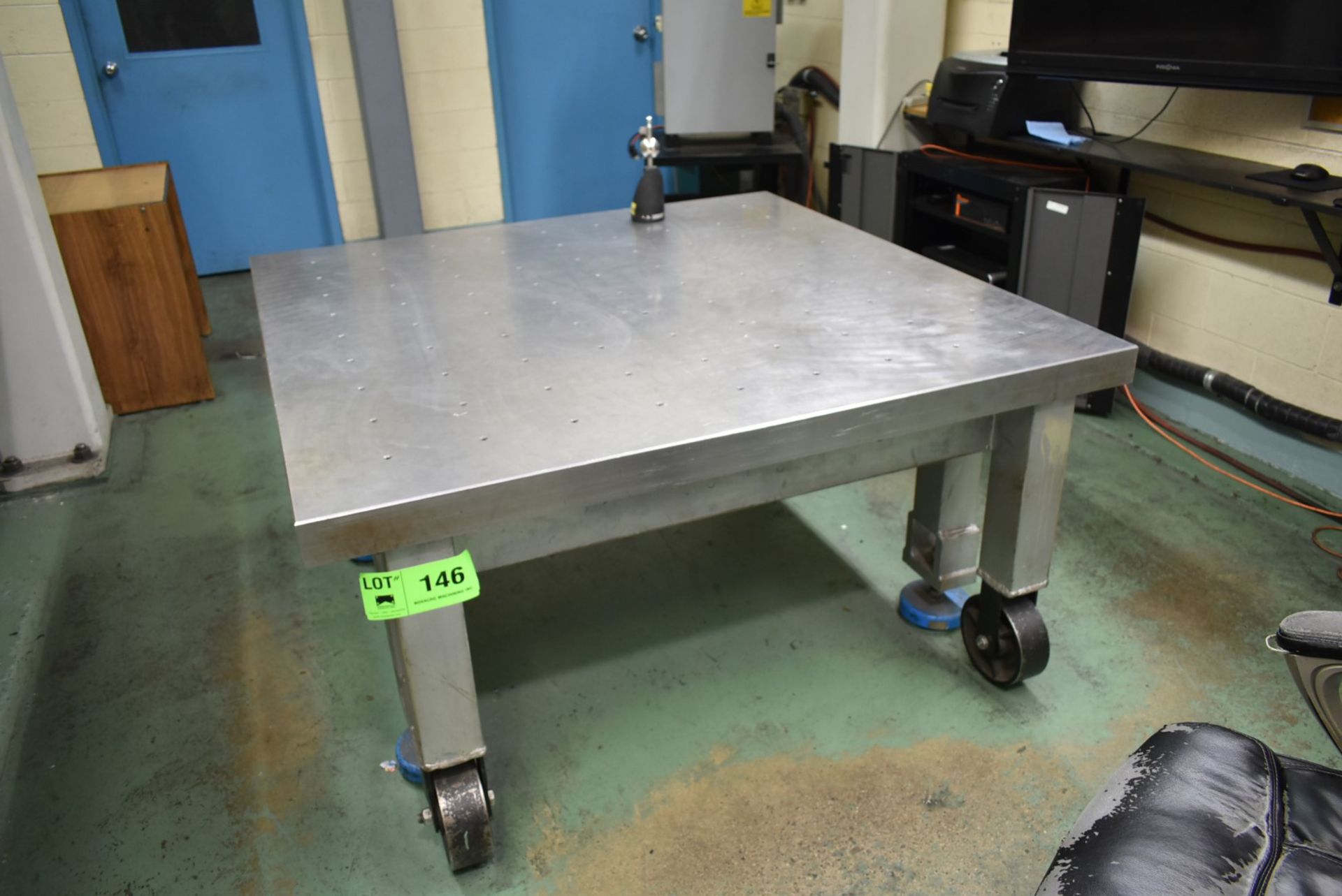 60" X 60" X 3" PRECISION LAYOUT TABLE [RIGGING FEE FOR LOT#146 - $150 USD PLUS APPLICABLE TAXES]
