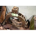LATHE STEADY [RIGGING FEE FOR LOT#9 - $25 USD PLUS APPLICABLE TAXES]