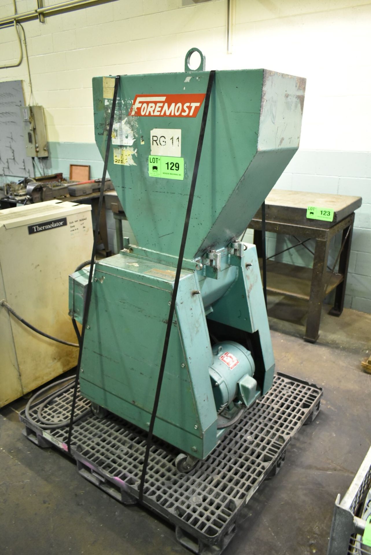 FOREMOST HD2 10HP GRANULATOR S/N: 21330 [RIGGING FEE FOR LOT#129 - $25 USD PLUS APPLICABLE TAXES]
