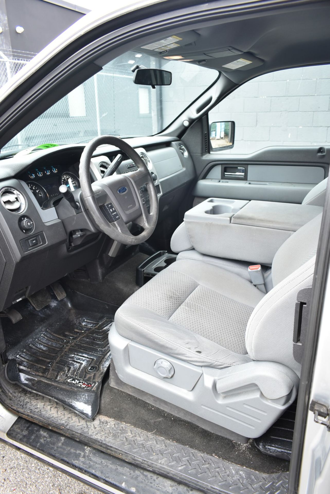 FORD (2014) F150XLT EXTENDED CAB PICKUP TRUCK WITH 3.7 LITER V6 ENGINE, 4X4, AUTO TRANSMISSION, - Image 7 of 13