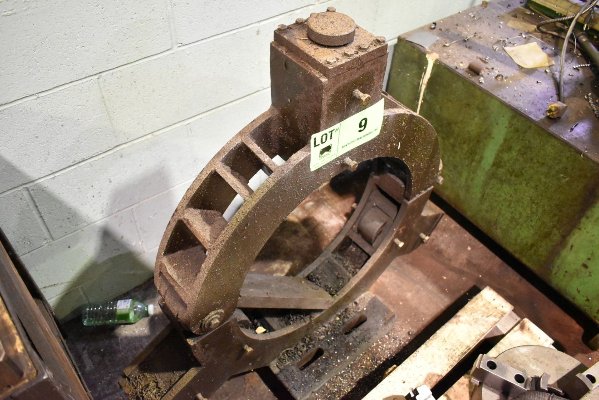 LATHE STEADY [RIGGING FEE FOR LOT#9 - $25 USD PLUS APPLICABLE TAXES] - Image 2 of 2