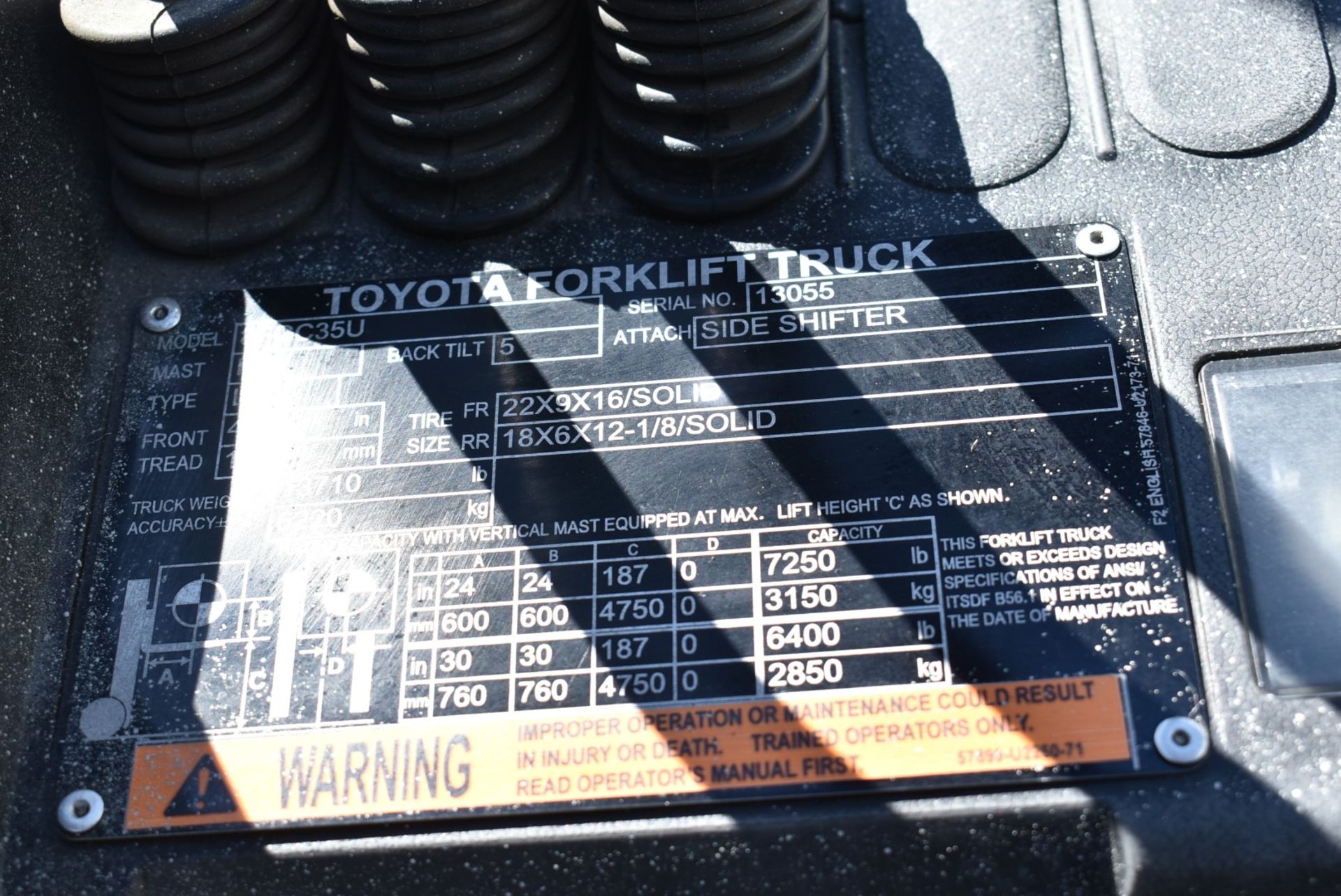 TOYOTA (2018) GC35U LPG FORKLIFT WITH 7250 LBS MAX CAPACITY, 187" 3-STAGE HIGH VISIBILITY MAST, - Image 6 of 8