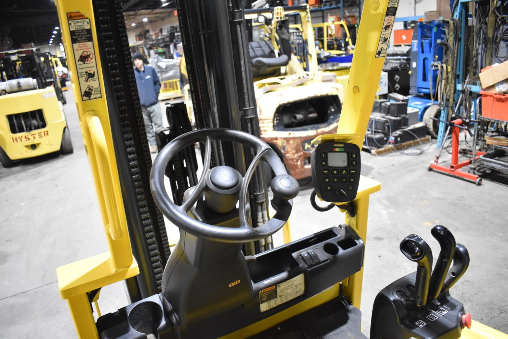 HYSTER (2018) E50XN-33 ELECTRIC FORKLIFT WITH 4350LBS CAPACITY, 48V BATTERY, 300" MAX LIFTING - Image 6 of 8