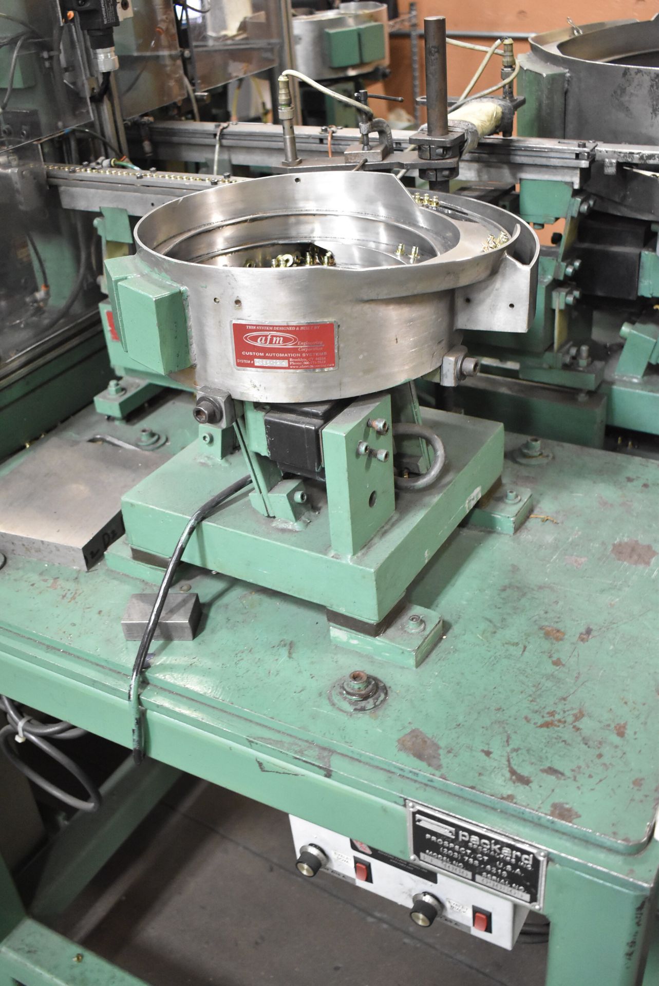 PACKARD ET-1000 SPRING ASSEMBLY MACHINE WITH AFM 20" DIA. VIBRATORY BOWL FEEDER WITH HOPPER, AFM 12" - Image 9 of 15