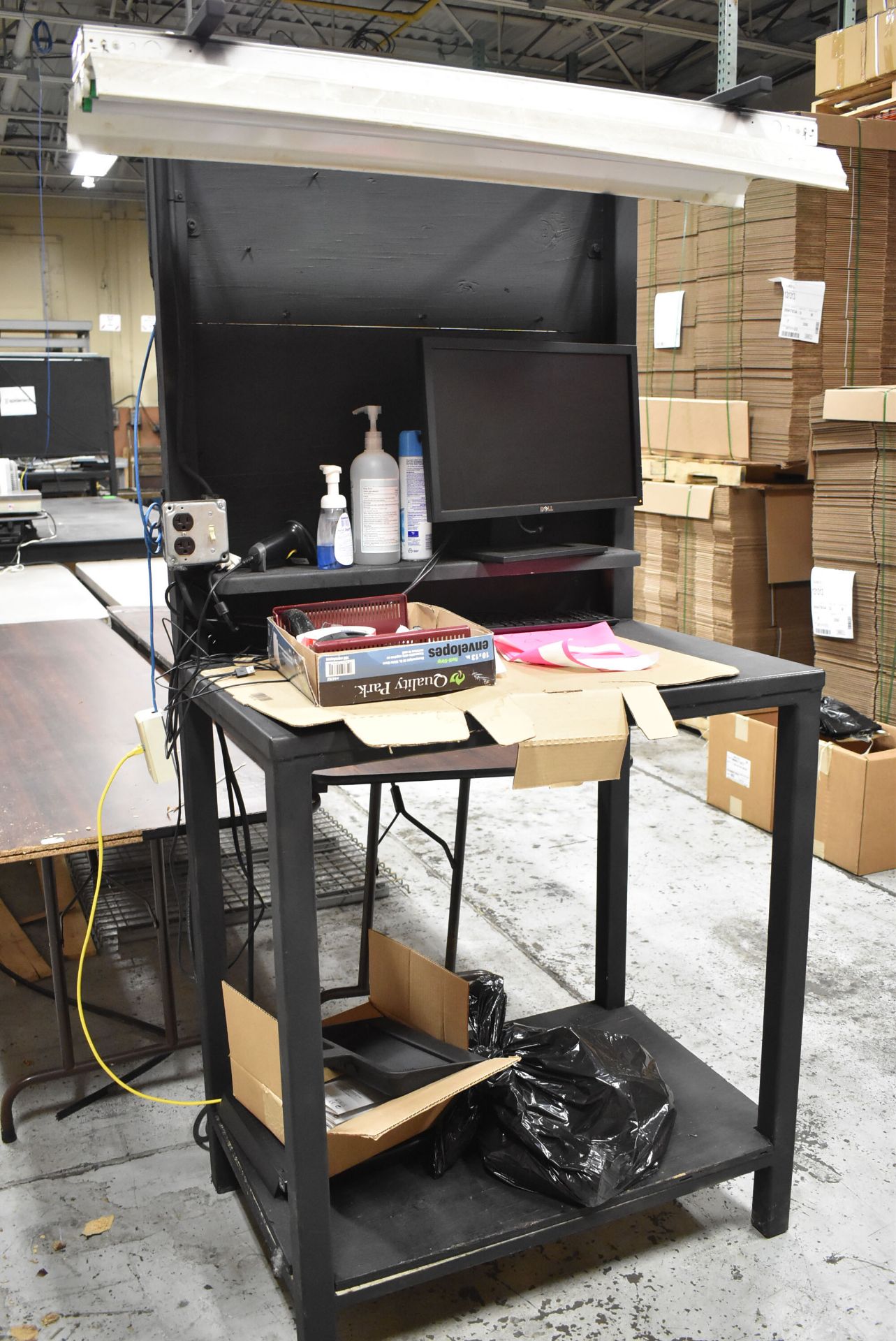 LOT/ (3) SHIPPING DESKS WITH LIGHTS (CONTENTS NOT INCLUDED) - Image 3 of 4