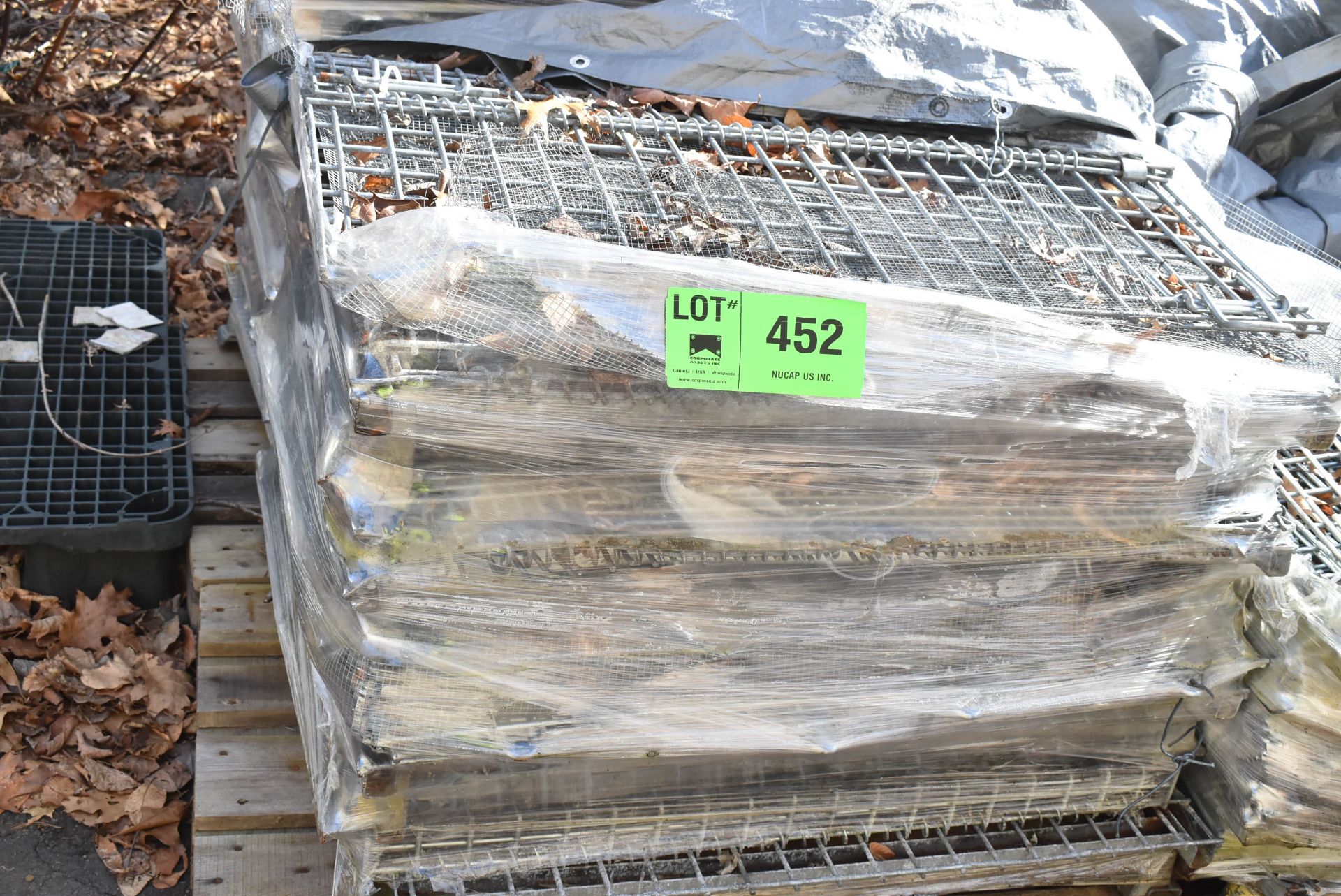 LOT/ 2 SKIDS WITH APPROX. 12 WIRE MESH BINS - Image 2 of 4