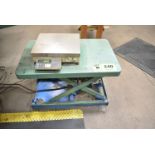 LOT/ HYDRAULIC SCISSOR LIFT TABLE WITH DIGITAL BENCH SCALE
