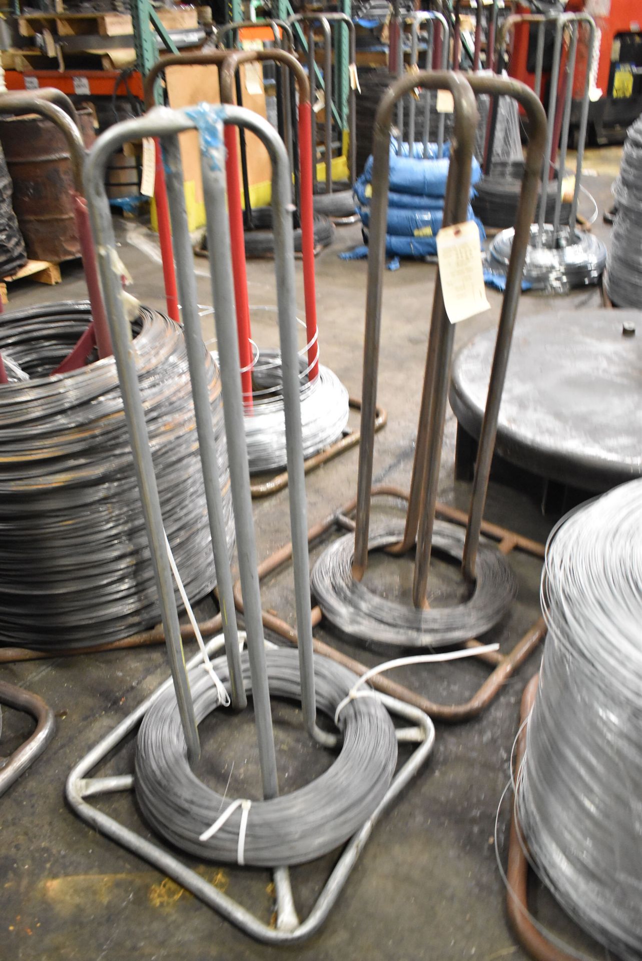 LOT/ WIRE MATERIAL [RIGGING FEES FOR LOT #382 - $50 USD PLUS APPLICABLE TAXES] - Image 3 of 6