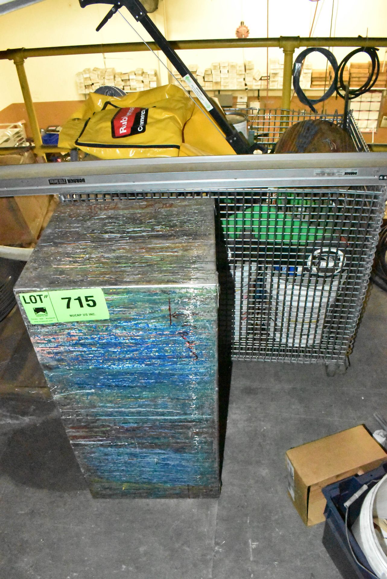 LOT/ WIRE MESH BIN WITH CONTENTS - INCLUDING SHOP BOX, ELECTRICAL CABLE, PORTABLE BELT CONVEYOR,