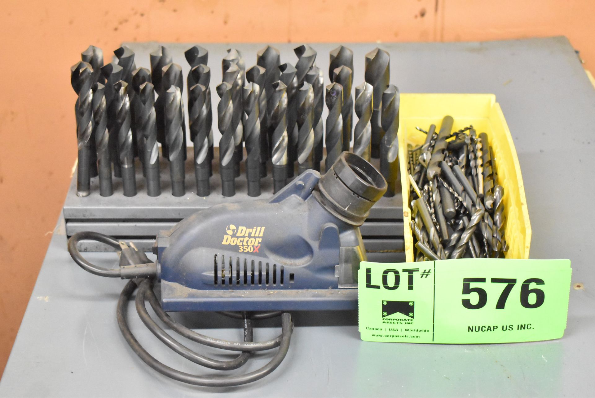 LOT/ DRILLS WITH DRILL SHARPENER