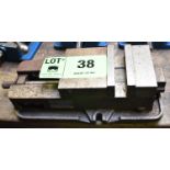 KURT 6" MACHINE VISE [RIGGING FEES FOR LOT #38 - $25 USD PLUS APPLICABLE TAXES]