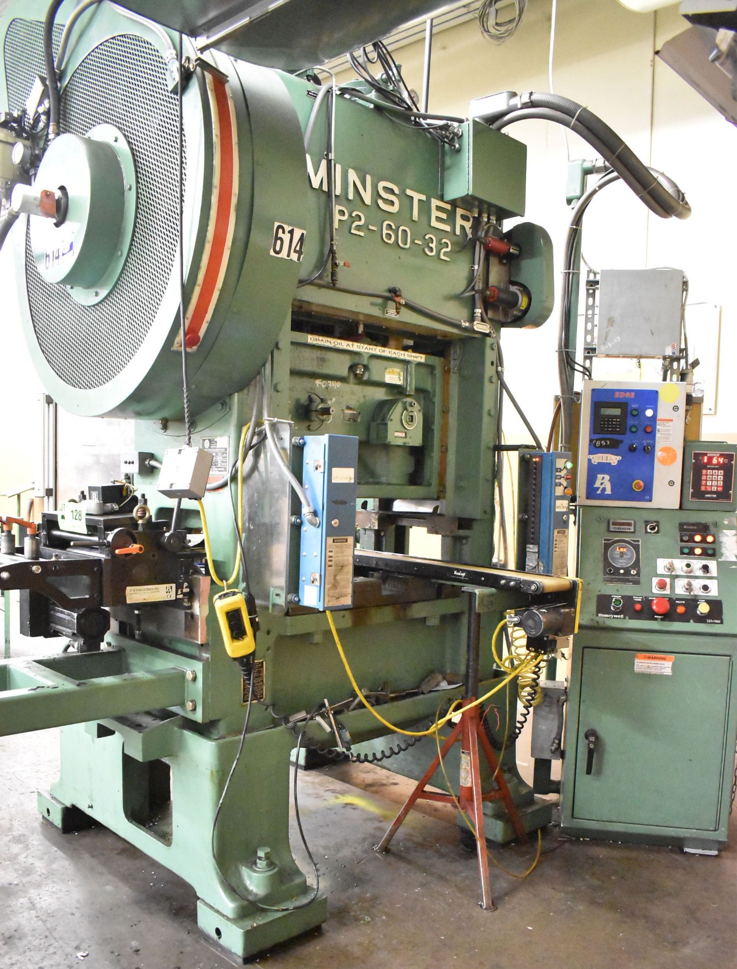 MINSTER P2-60 60 TON CAPACITY MECHANICAL STRAIGHT SIDE STAMPING PRESS WITH HONEYWELL/WINTRISS