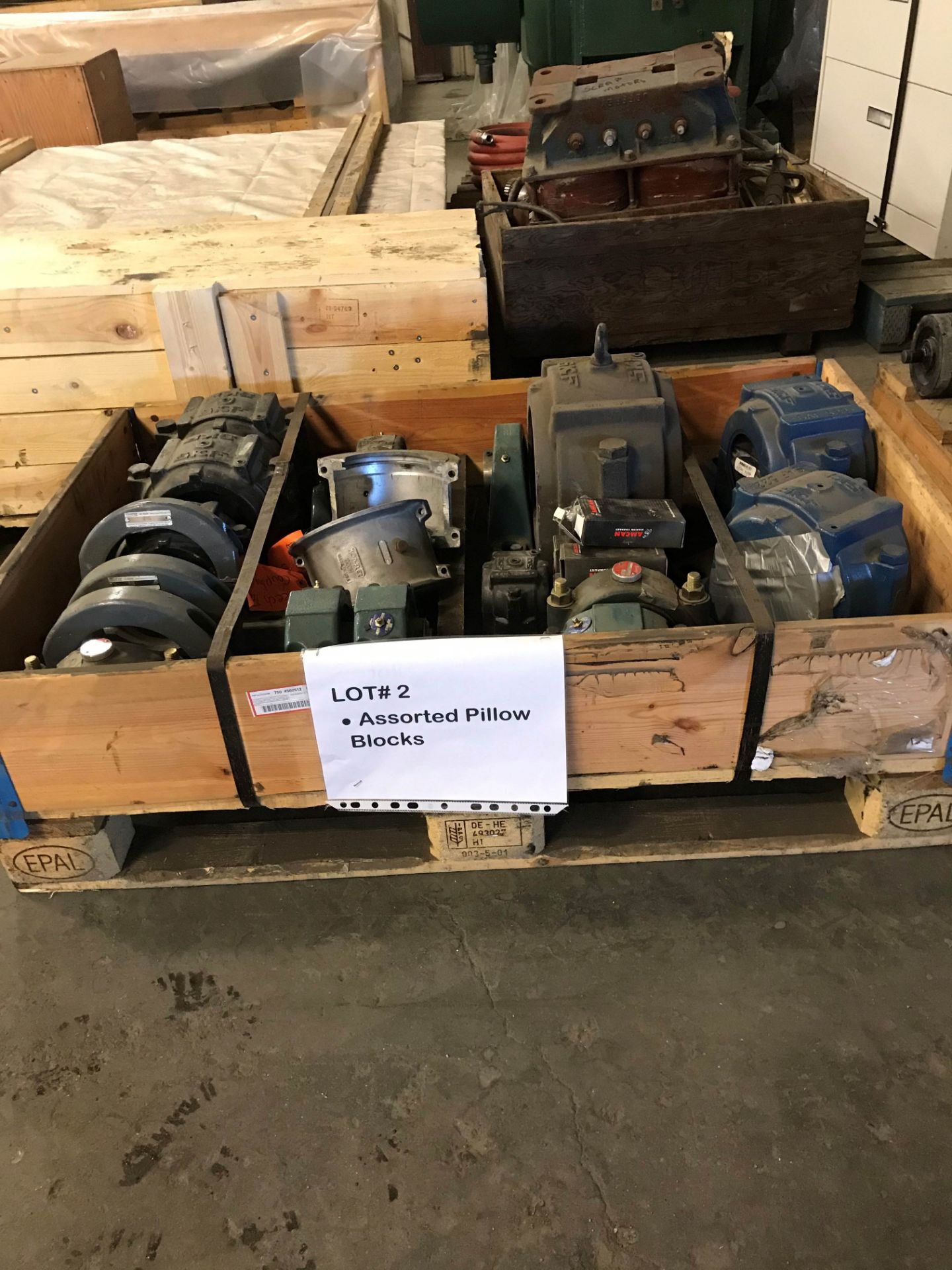 LOT/ (2) CRATES WITH CONTENTS CONSISTING OF (18) ASSORTED PILLOW BLOCKS & BEARINGS (LOCATED IN - Bild 3 aus 4