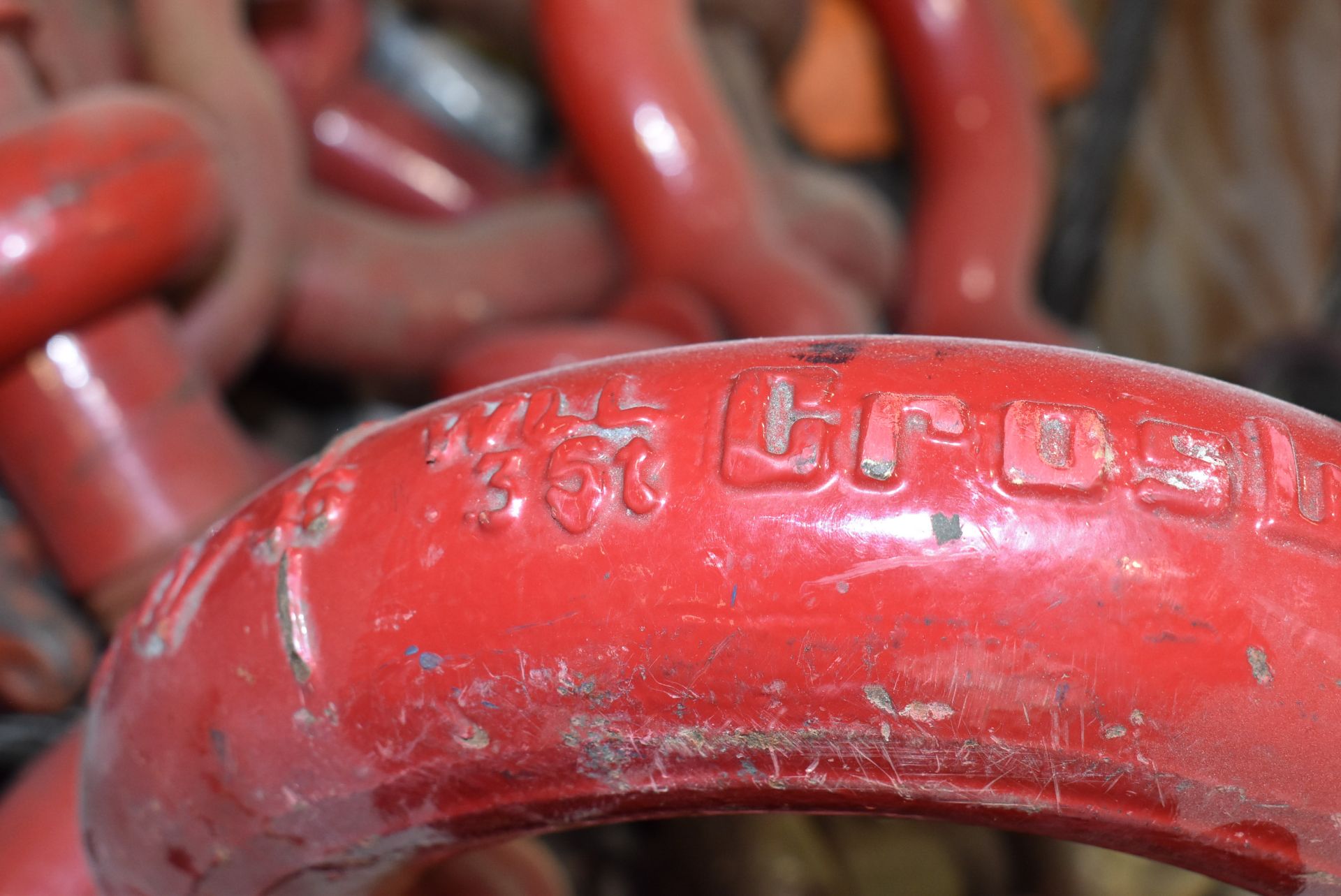 LOT/ CRATE WITH LIFTING SUPPLIES CONSISTING OF SHACKLES, CHAIN & CABLE SLINGS (CMD-304-23S) - Image 7 of 7