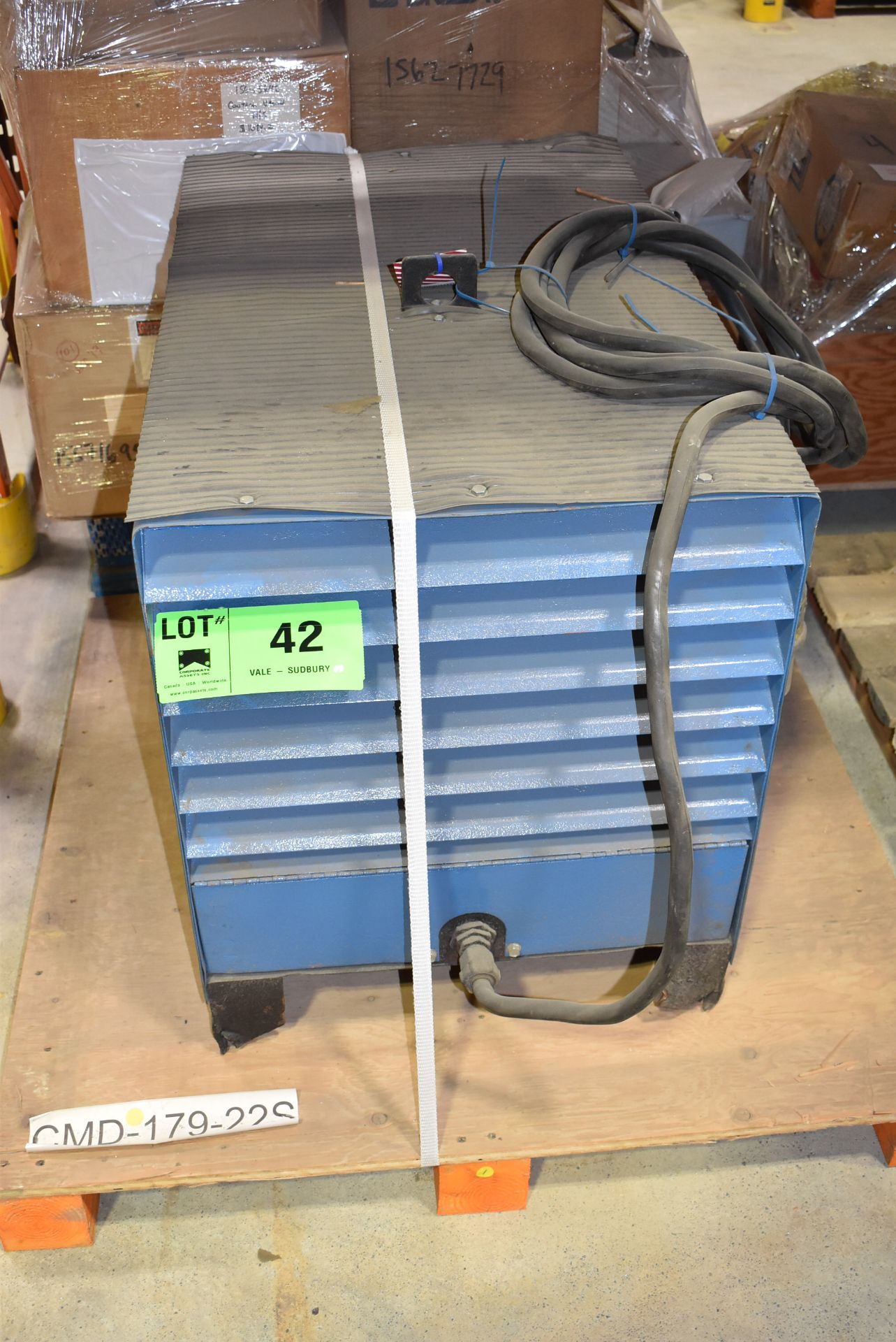 MILLER SRH-444 DIRECT CURRENT ARC WELDING POWER SOURCE, 230-460V/3PH/60HZ, S/N C0-76484 (CMD-179- - Image 3 of 5