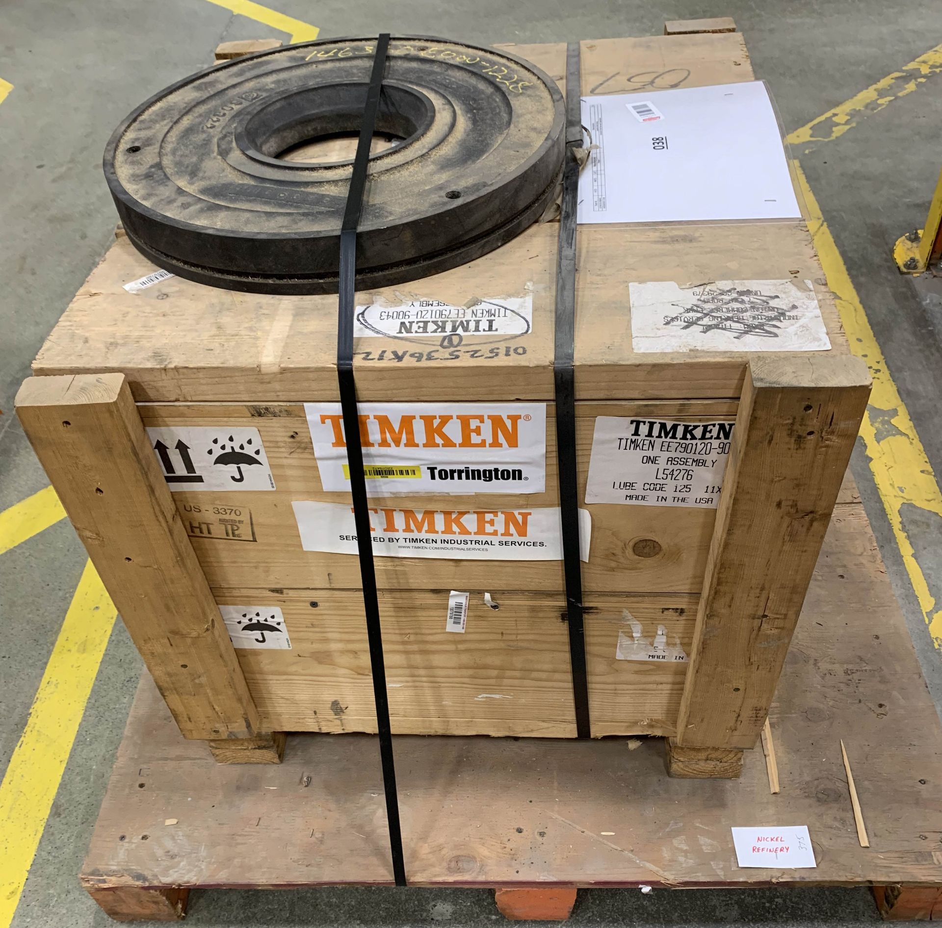 LOT/ TIMKEN EE790120-90 TAPERED ROLLER BEARING & STEEL PLATE WITH TAPERED BORE (CMD-299-23S) - Image 2 of 6