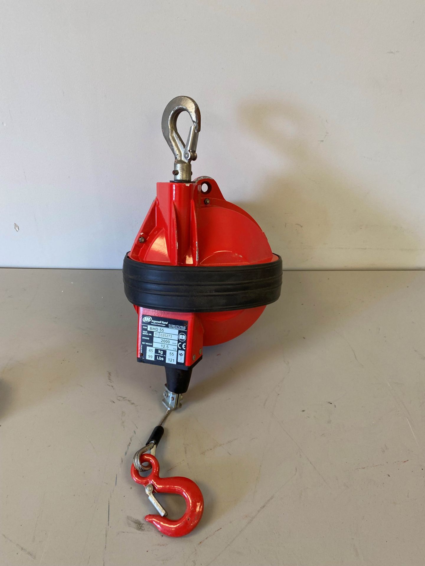 LOT/ COLUMBUS MCKINNON 3 TON CHAIN HOIST, CYCLONE 1.5 TON CHAIN HOIST, INGERSOLL RAND BHD 55 TOOL