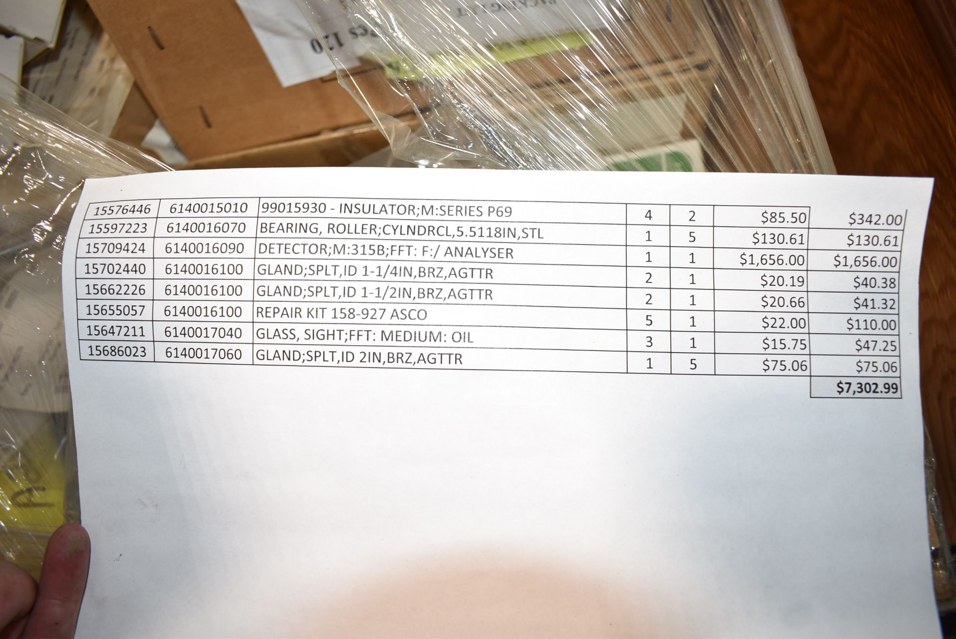 LOT/ CRATE OF SPARE PARTS CONSISTING OF FLANGES, GATE VALVES, PRESSURE REGULATORS, RELAYS, BEARINGS, - Bild 8 aus 10