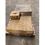LOT/ CATERPILLAR TRUNION & FRONT COVER (LOCATED IN THOMPSON, MB)