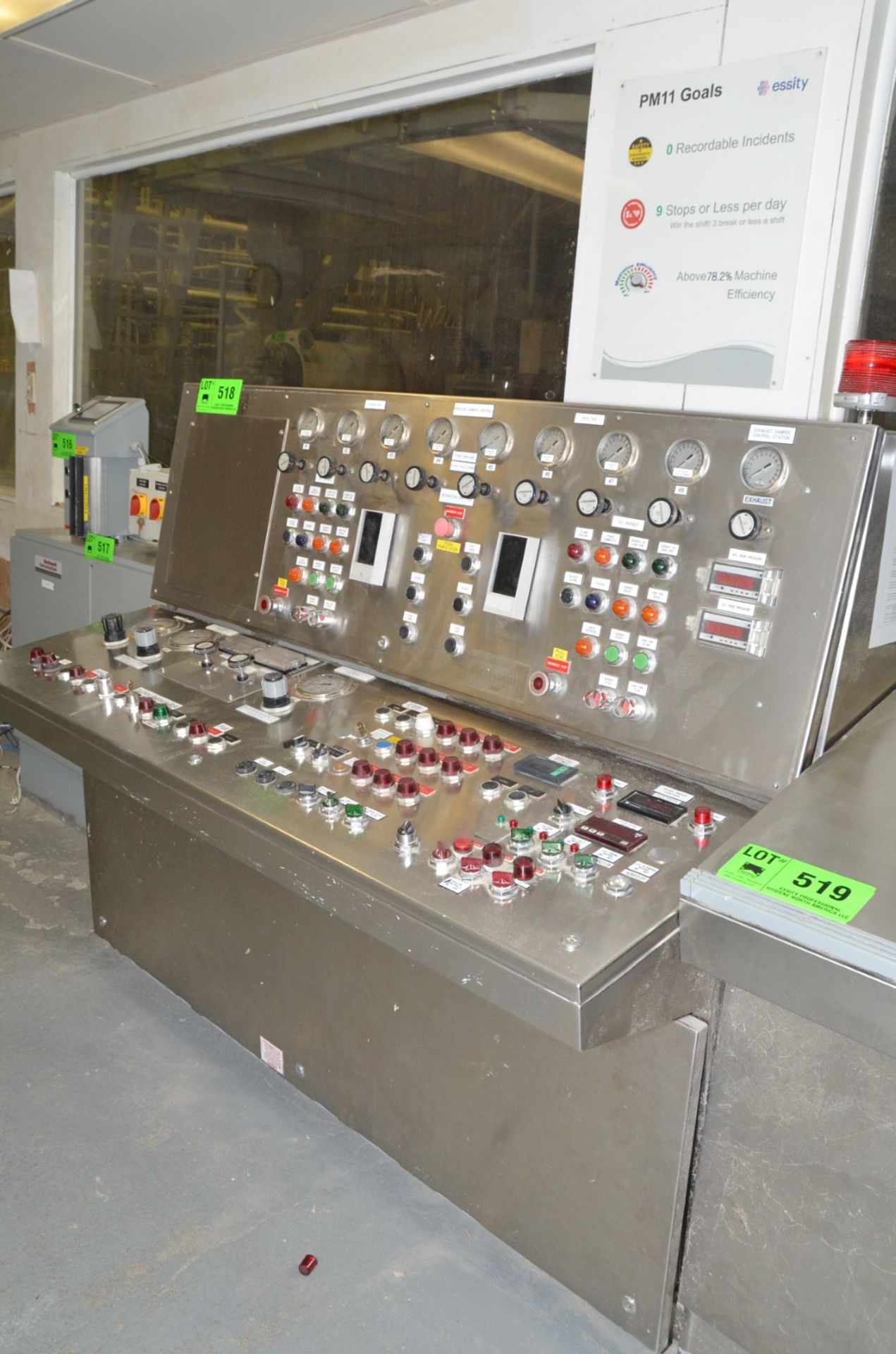 STAINLESS STEEL CONTROL CONSOLE (CI) [RIGGING FEE FOR LOT #518 - $350 USD PLUS APPLICABLE TAXES] - Image 3 of 3