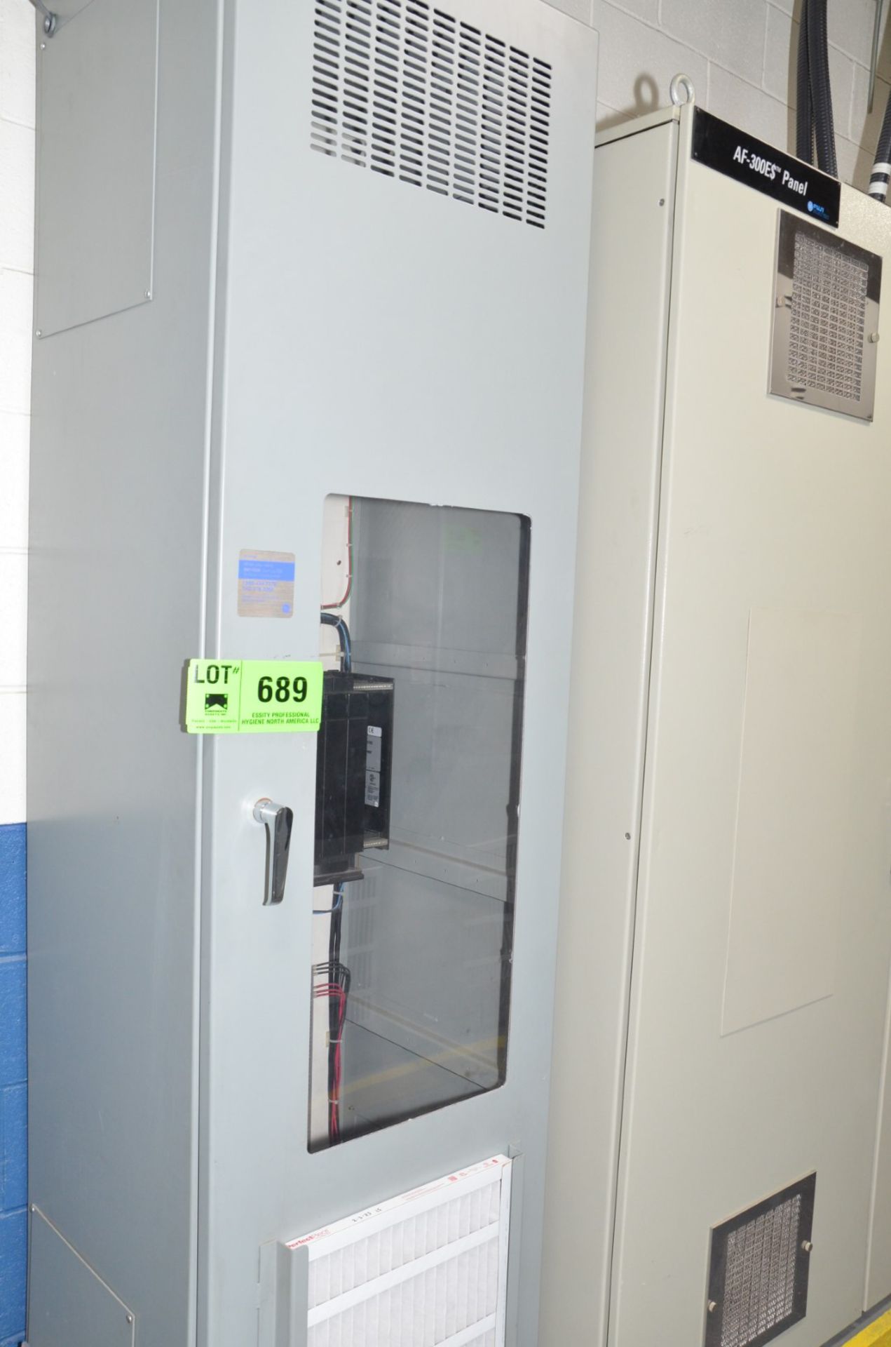 GE FANUC SERIES 90-70 PROGRAMMABLE CONTROLLER (CI) [RIGGING FEE FOR LOT #689 - $400 USD PLUS