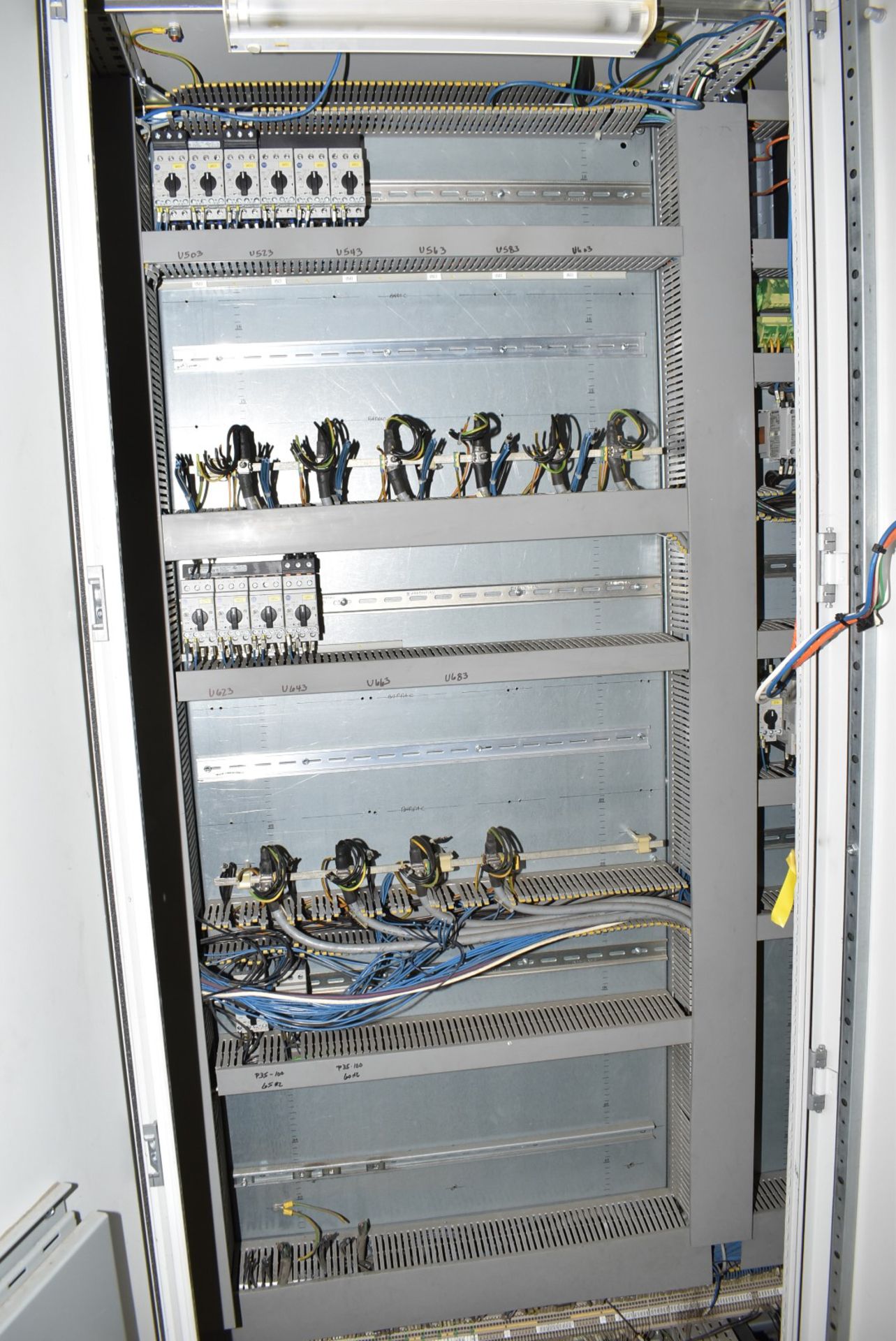 ELLECTRIC CONTROL CABINET WITH FANUC PLC AND DRIVE COMPONENTS (CI) [RIGGING FEE FOR LOT #867 - $ - Image 7 of 9