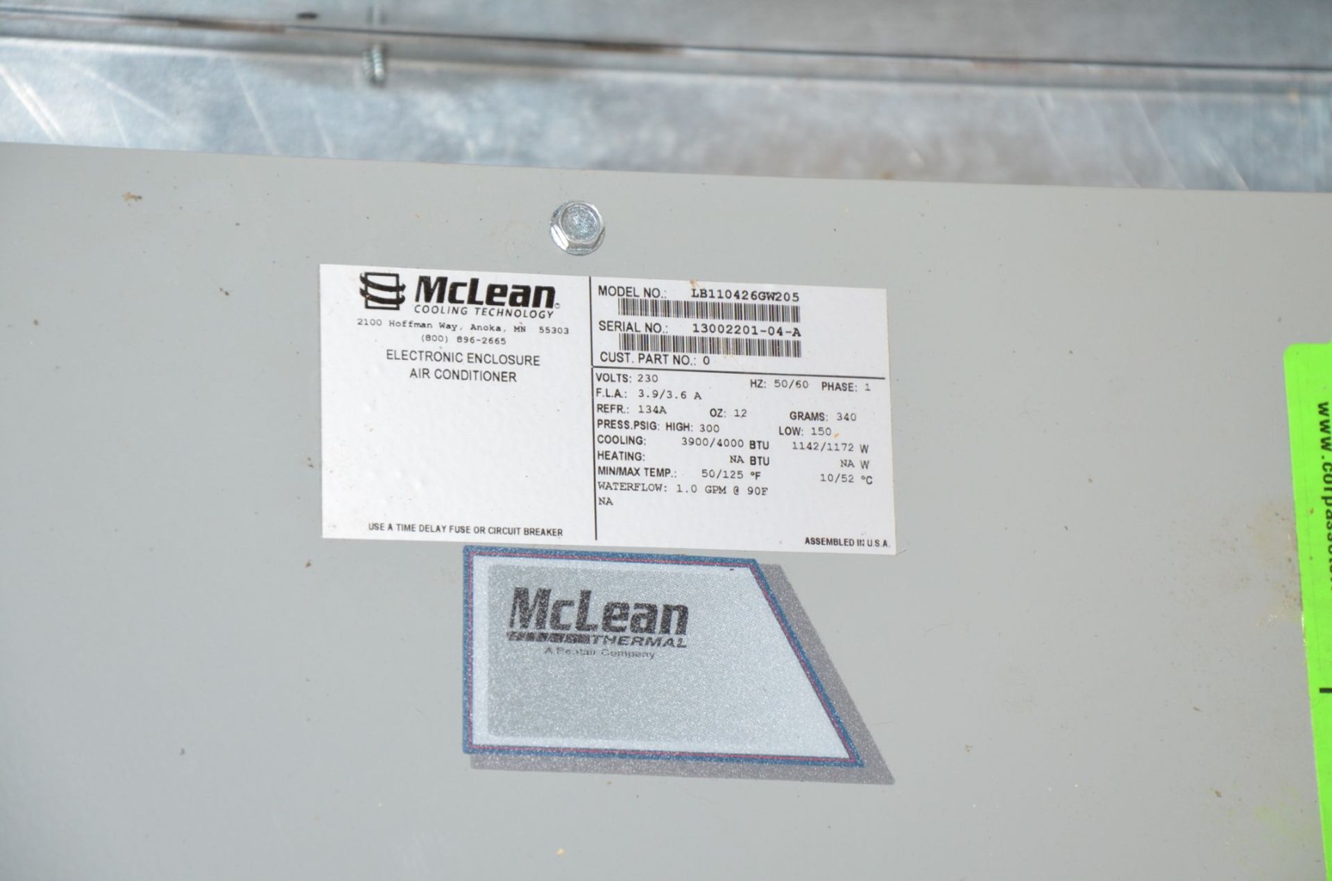 MCLEAN LB110426GW205 ELECTRONIC ENCLOSURE AIR CONDITIONER, S/N 13002201-04-A [RIGGING FEE FOR LOT #