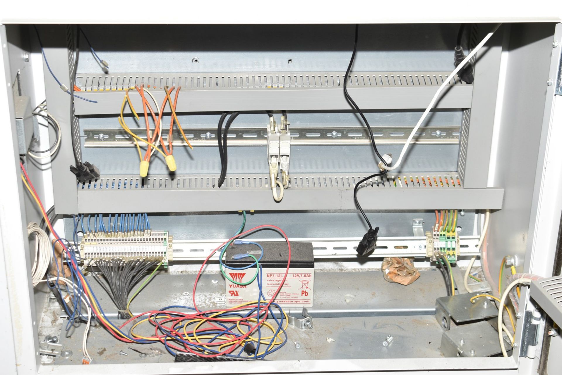 ELLECTRIC CONTROL CABINET (CI) [RIGGING FEE FOR LOT #869 - $150 USD PLUS APPLICABLE TAXES] - Image 4 of 4