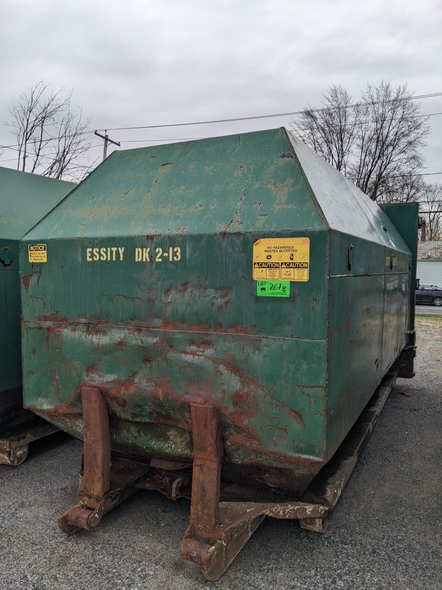 STATIONARY COMPACTOR ROLL-OFF BIN WITH APPROX. 40 CU/YRD CAPACITY (CI) [RIGGING FEE FOR LOT #