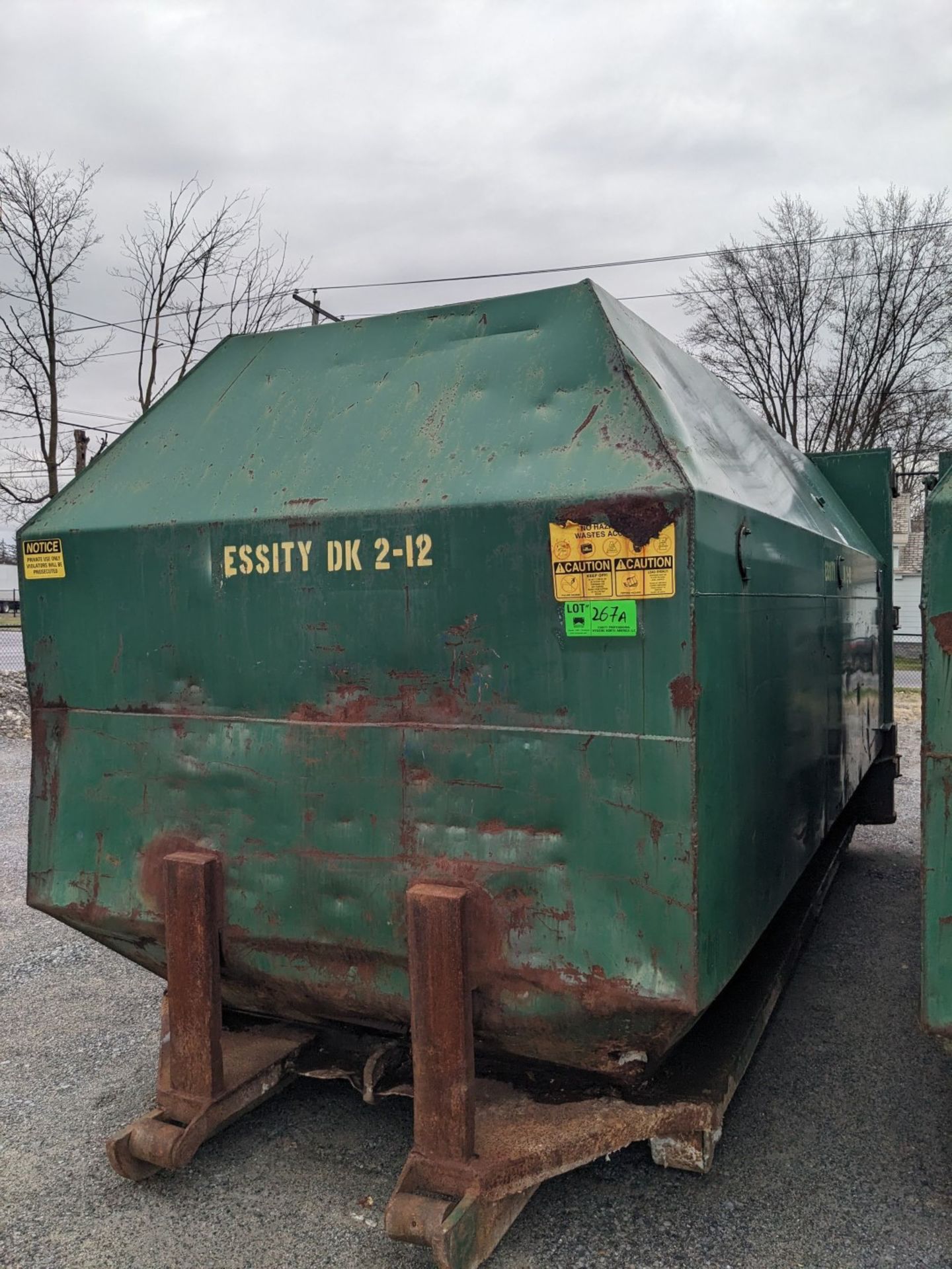 STATIONARY COMPACTOR ROLL-OFF BIN WITH APPROX. 40 CU/YRD CAPACITY (CI) [RIGGING FEE FOR LOT #