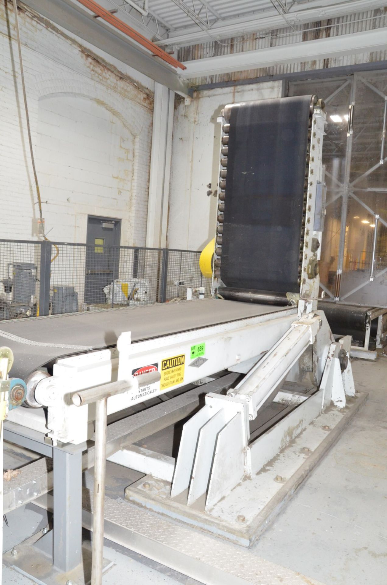 LAMB 25XE32 HYDRAULIC UP-ENDER BELT/ROLLER CONVEYOR, APPROX 40"W X 170"L, S/N 881006-312 (CI) [