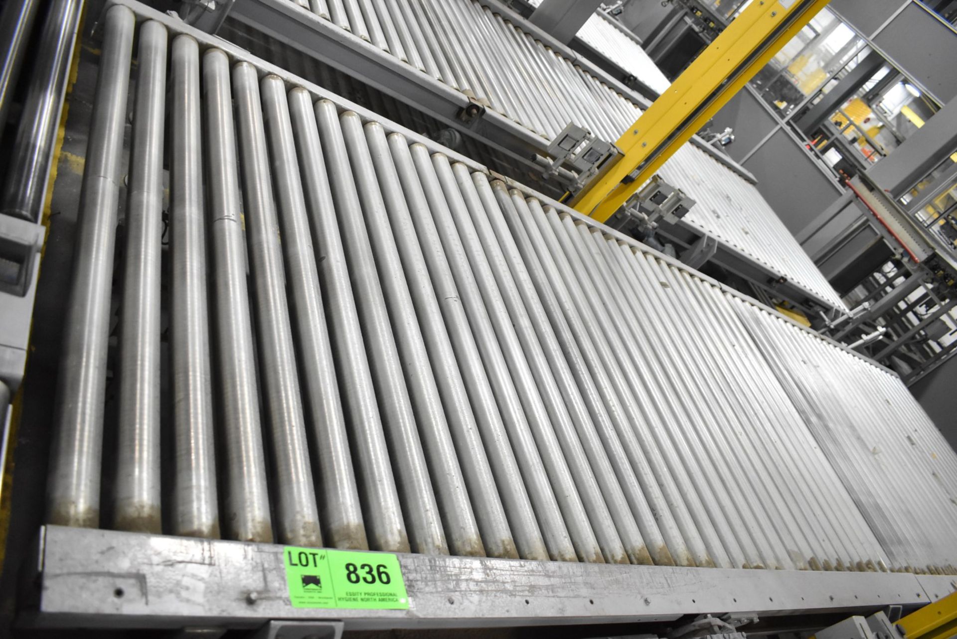 INDUSTRIAL KINETICS 51" X 160" MOTORIZED ROLLER CONVEYOR, S/N N/A (CI) [RIGGING FEE FOR LOT #