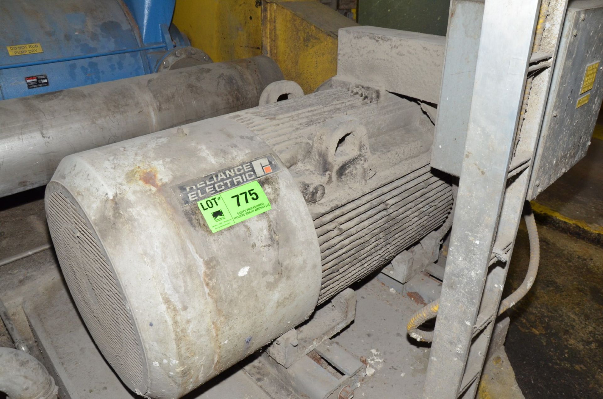 RELIANCE 250 HP DRIVE MOTOR (CI) [RIGGING FEE FOR LOT #775 - $450 USD PLUS APPLICABLE TAXES]