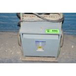 SQUARE D 15KVA/480-240V/3PH/60HZ TRANSFORMER (CI) [RIGGING FEE FOR LOT #695 - $50 USD PLUS