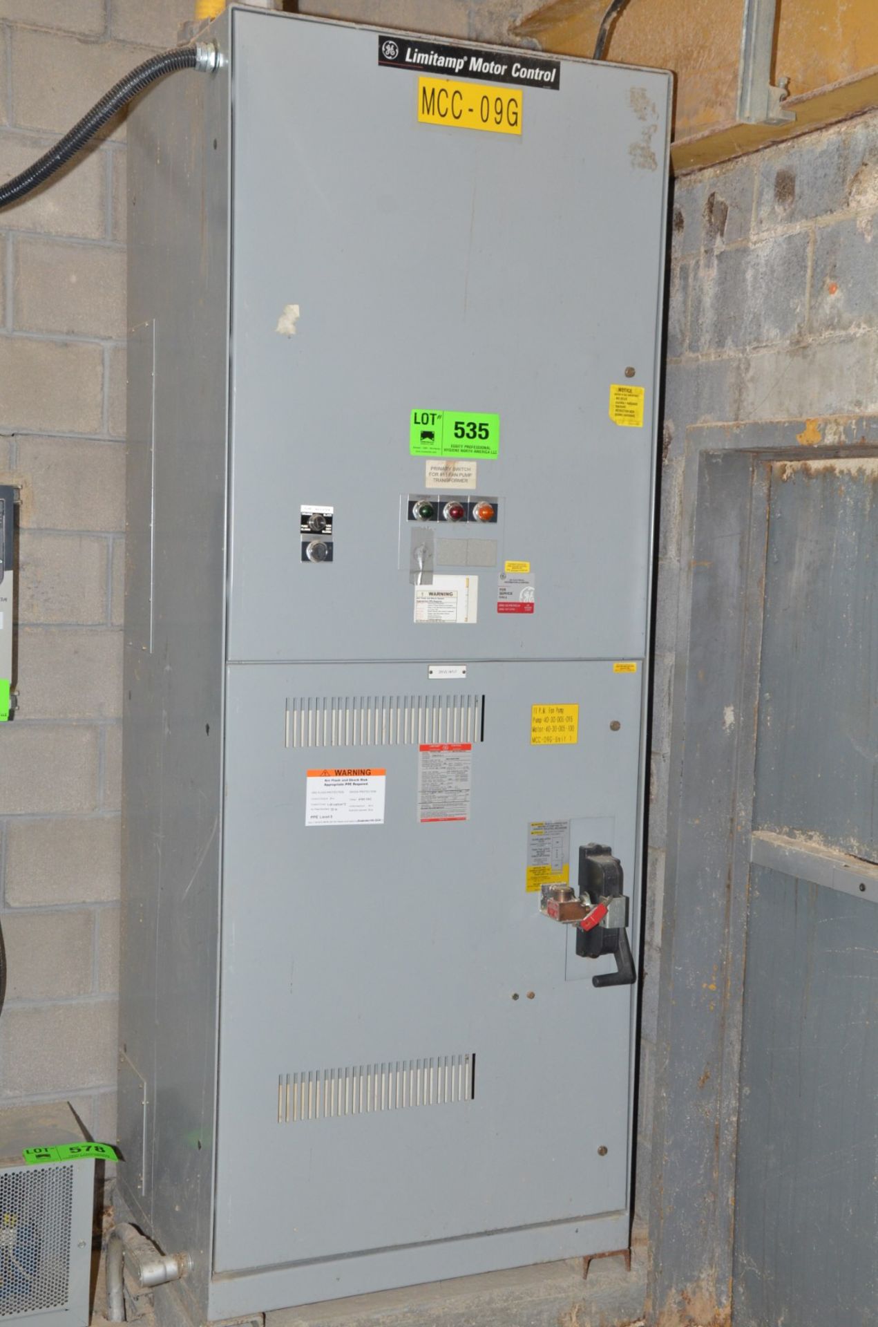 GE LIMITAMP BREAKER PANEL (CI) [RIGGING FEE FOR LOT #535 - $450 USD PLUS APPLICABLE TAXES]