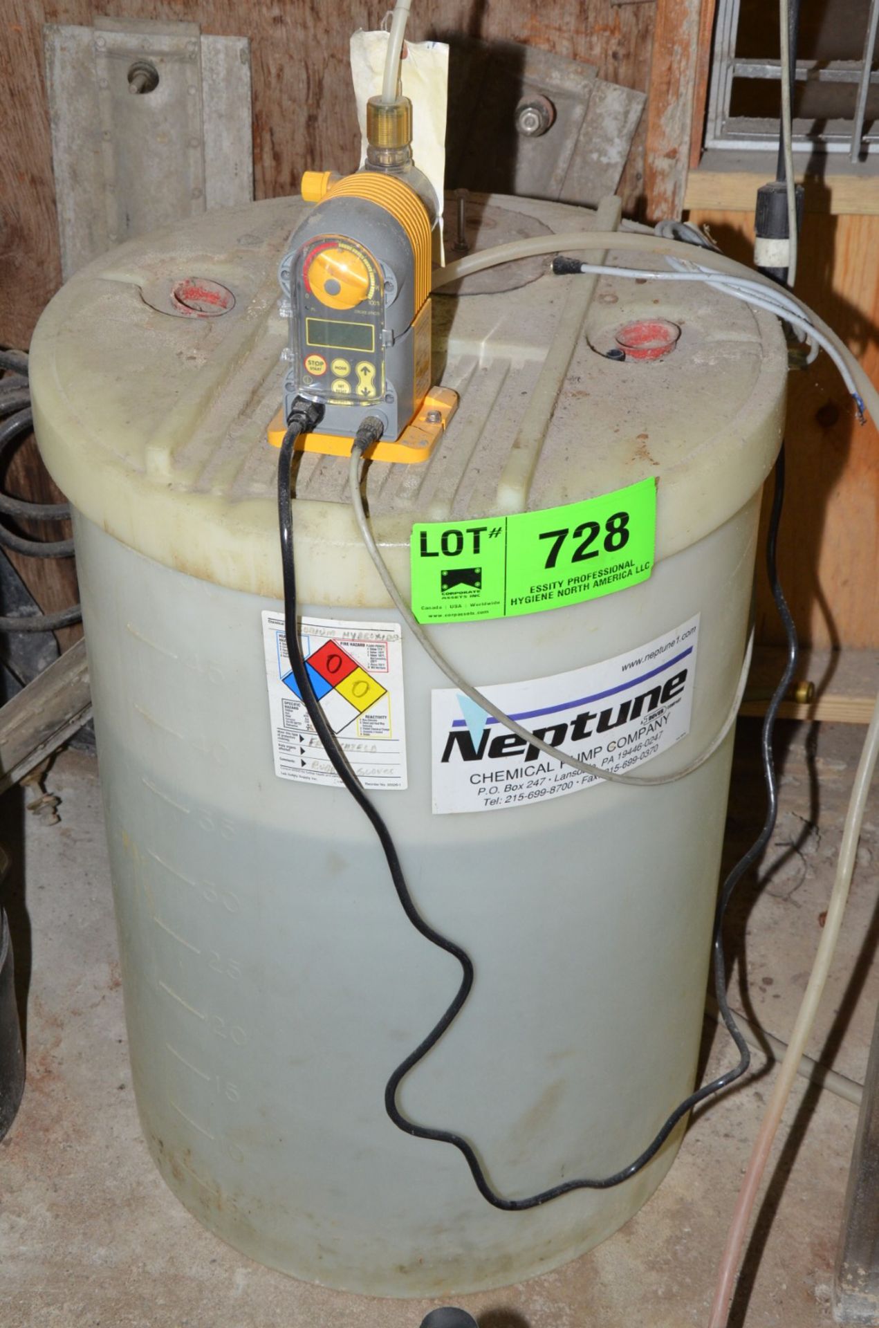 NEPTUNE COMPOSITE TANK WITH DIGITAL METERING PUMP, S/N N/A (CI) [RIGGING FEE FOR LOT #728 - $150 USD