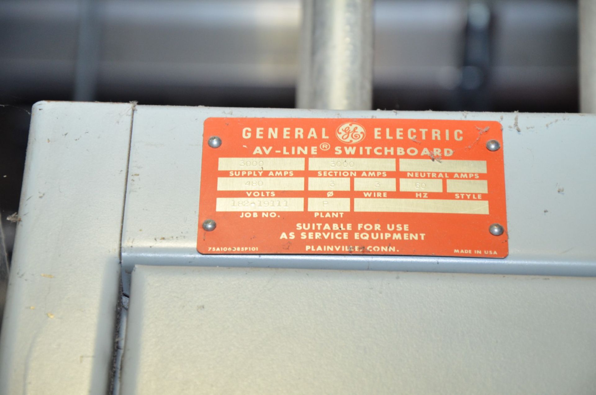 GENERAL ELECTRIC LOAD BREAK SWITCH (CI) [RIGGING FEE FOR LOT #114 - $450 USD PLUS APPLICABLE TAXES] - Image 3 of 3