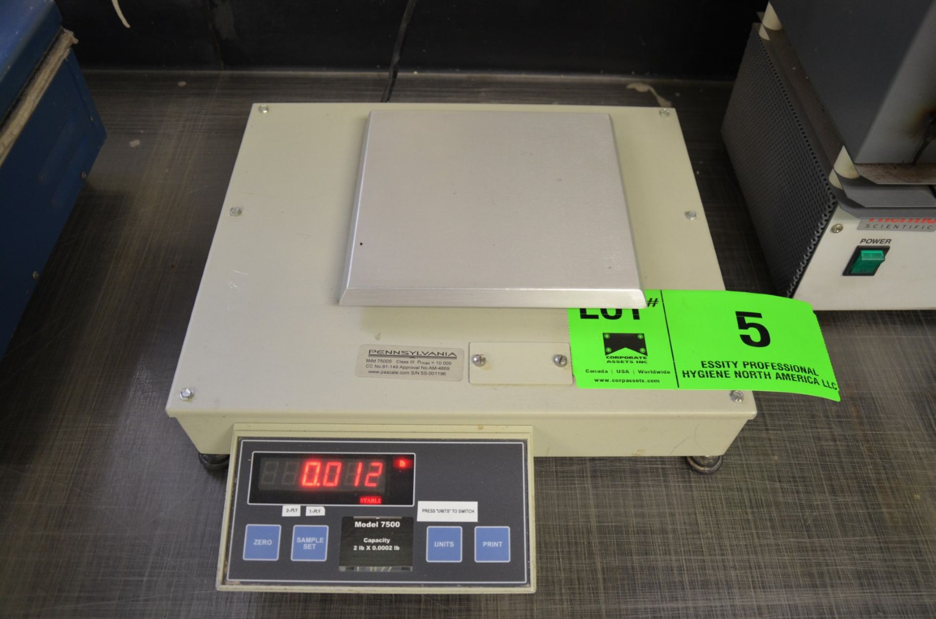 PENNSYLVANIA MODEL 7500 DIGITAL BALANCE SCALE WITH 2LB x 0.0002LB CAPACITY, S/N N/A [RIGGING FEE FOR