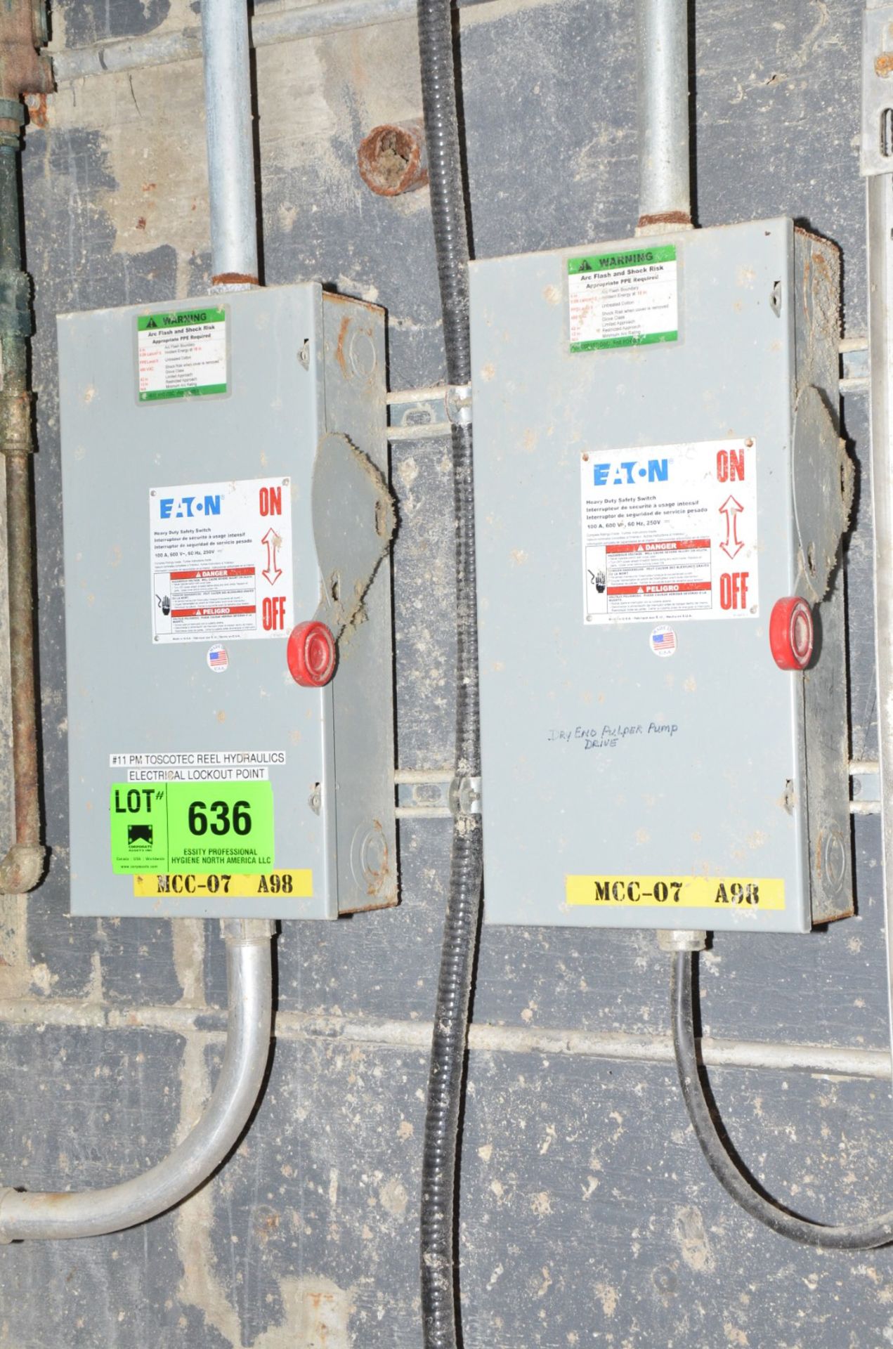 LOT/ (2) BREAKER BOXES [RIGGING FEE FOR LOT #636 - $50 USD PLUS APPLICABLE TAXES]