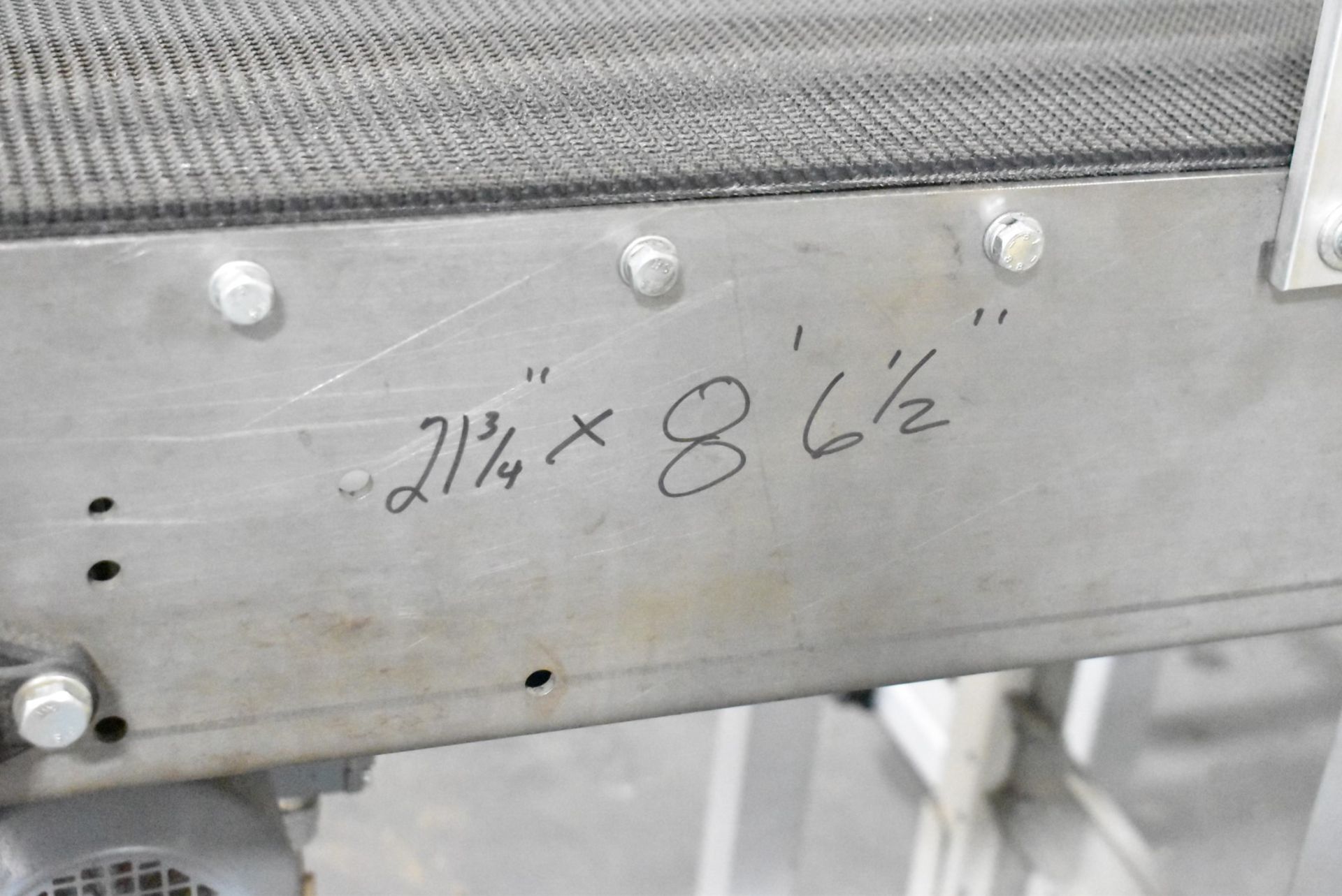 21.75" X 102.5" BELT CONVEYOR, S/N N/A (CI) [RIGGING FEE FOR LOT #851 - $175 USD PLUS APPLICABLE - Image 4 of 4