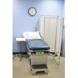 LOT/ MEDICAL EXAM TABLE WITH ACCESSORIES