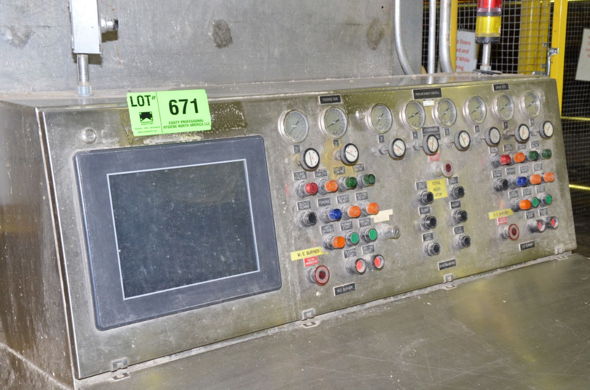 STAINLESS STEEL CONTROL CONSOLE (CI) [RIGGING FEE FOR LOT #671 - $250 USD PLUS APPLICABLE TAXES] - Image 2 of 3