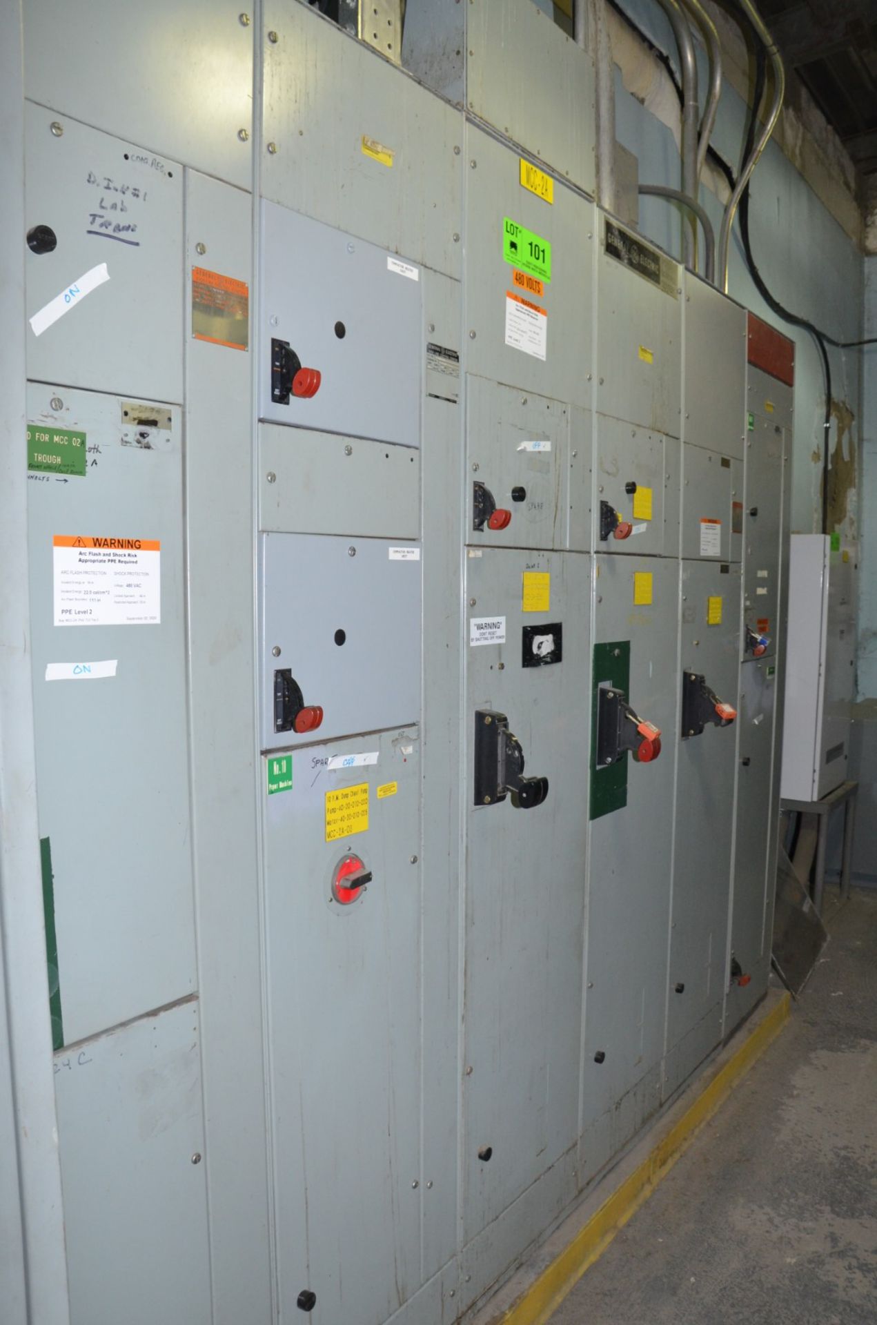 GENERAL ELECTRIC LINE 7700 6-BANK MCC PANEL (CI) [RIGGING FEE FOR LOT #101 - $1200 USD PLUS
