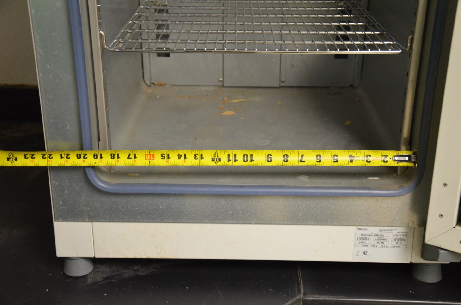 THERMO SCIENTIFIC (2013) HERATHERM OMS180 DIGITAL BENCH TOP LAB OVEN WITH DIGITAL MICROPROCESSOR - Image 7 of 9
