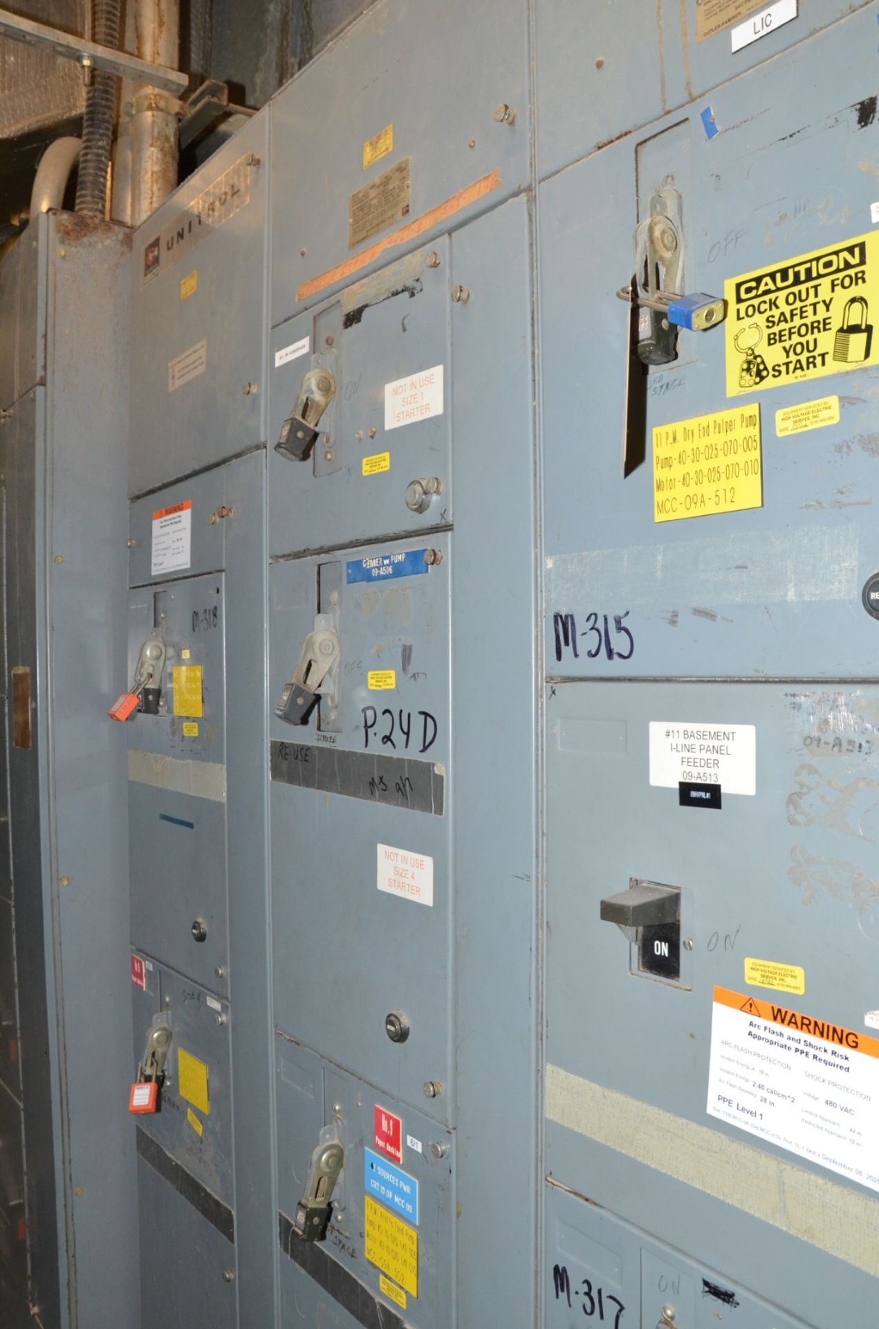 CUTLER HAMMER UNITROL BREAKER PANEL (CI) [RIGGING FEE FOR LOT #561 - $850 USD PLUS APPLICABLE