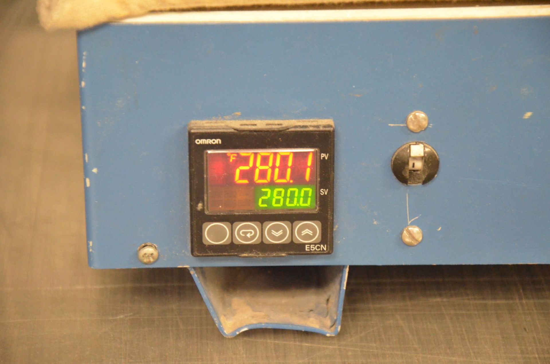 EMERSON MODEL 135 ELECTRIC SPEED DRYER WITH OMRON DIGITAL MICROPROCESSOR CONTROL, 1500-WATT - Bild 4 aus 7