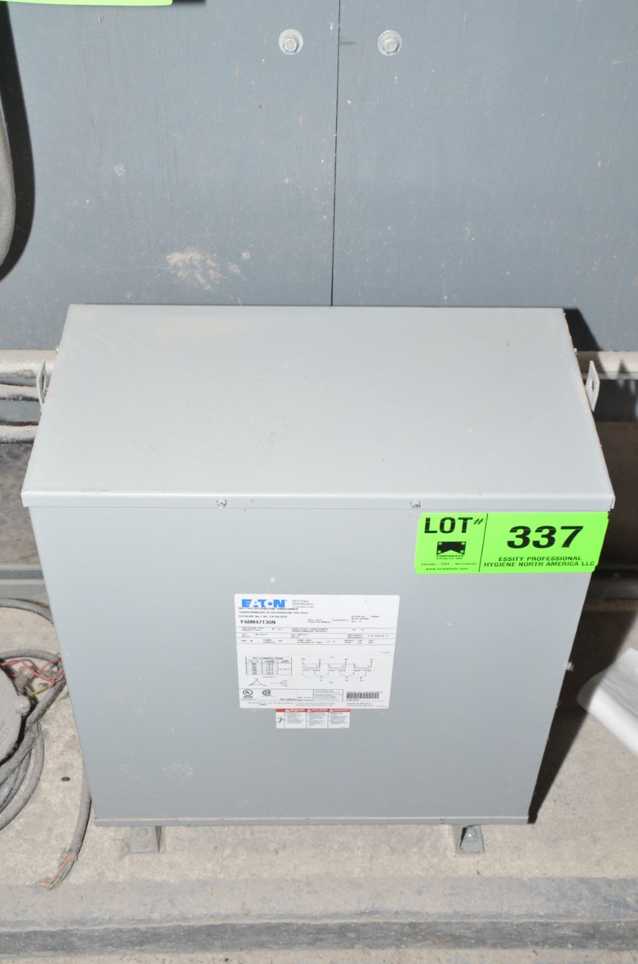 EATON 30KVA/480-277V/3PH/60HZ TRANSFORMER (CI) [RIGGING FEE FOR LOT #337 - $50 USD PLUS APPLICABLE