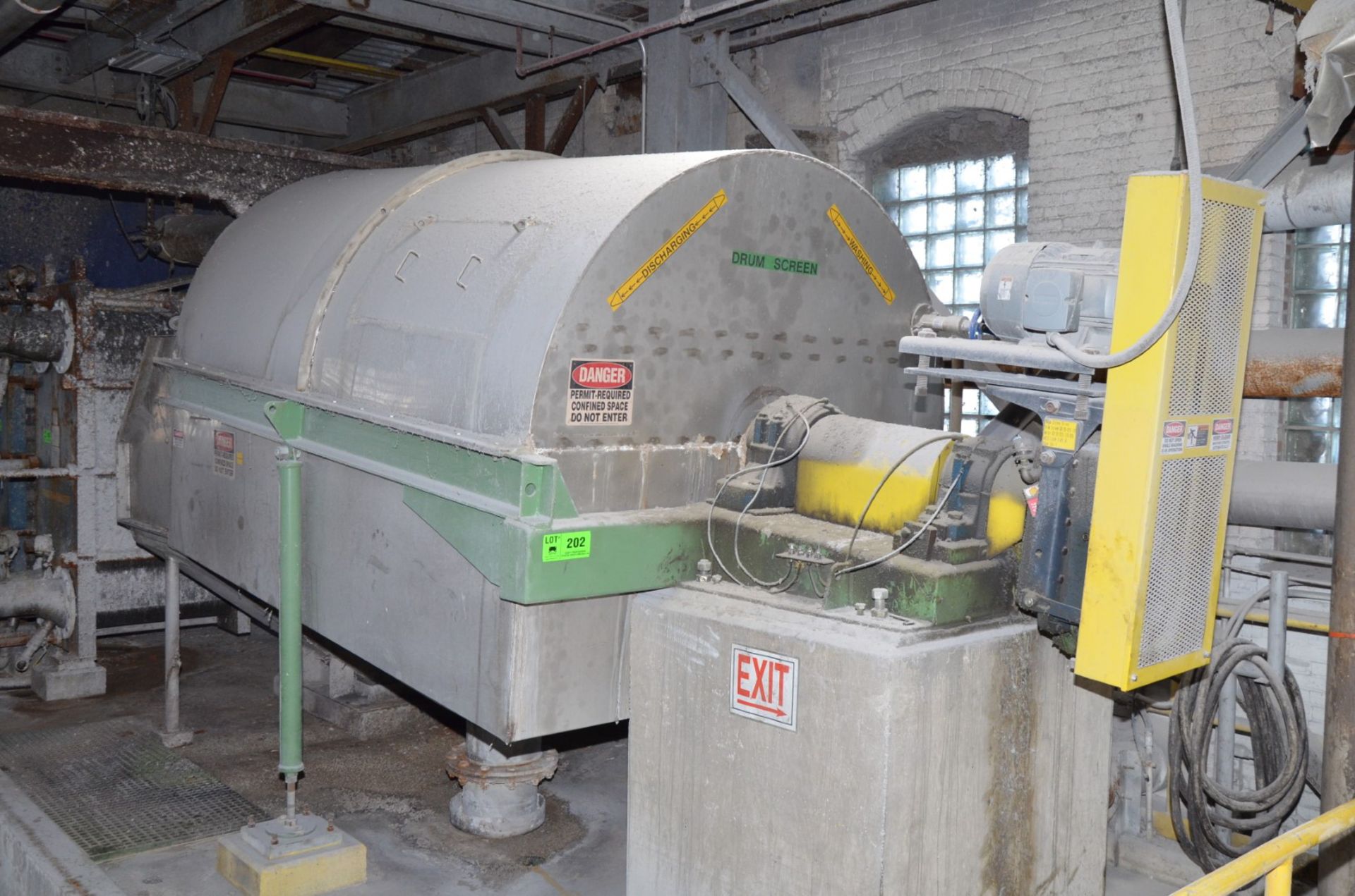 VOITH (2006) STR5F STAINLESS STEEL INCLINE ROTARY DRUM SCREEN WITH 63" DIA DRUM, 18.8 SQ/FT GROSS