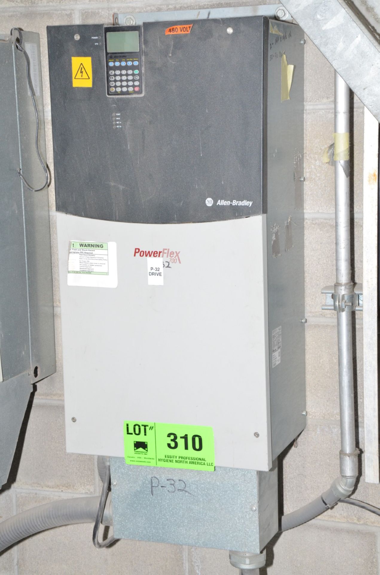 ALLEN BRADLEY (2006) POWERFLEX 700 125 HP VFD S/N MEAHFJ6 (CI) [RIGGING FEE FOR LOT #310 - $100