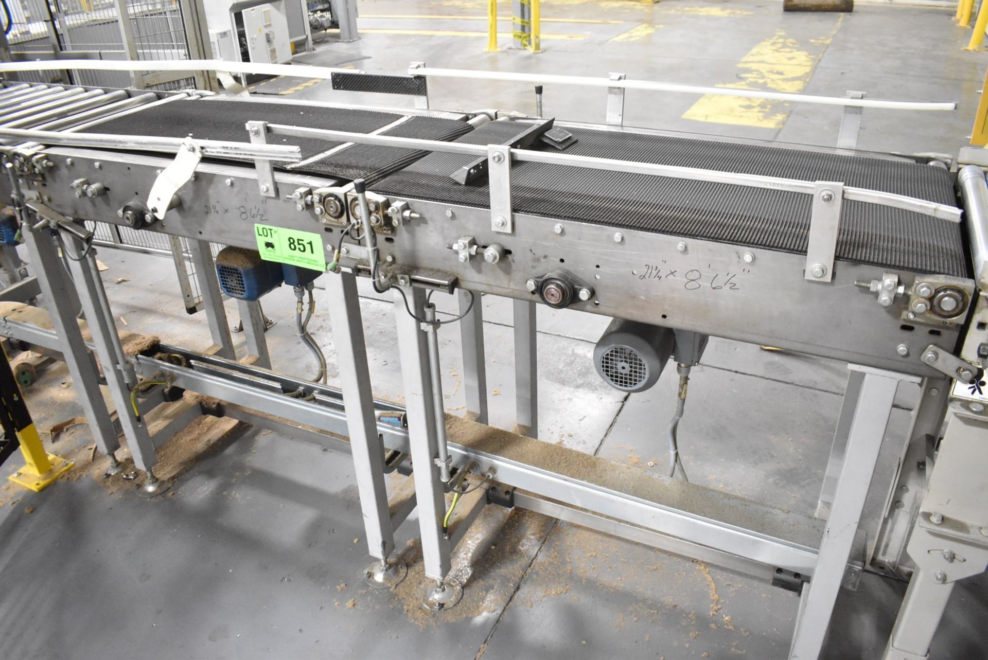 21.75" X 102.5" BELT CONVEYOR, S/N N/A (CI) [RIGGING FEE FOR LOT #851 - $175 USD PLUS APPLICABLE